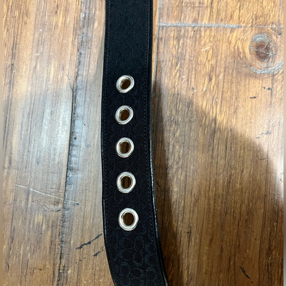 Coach Signature Logo Belt - Picture 6 of 8